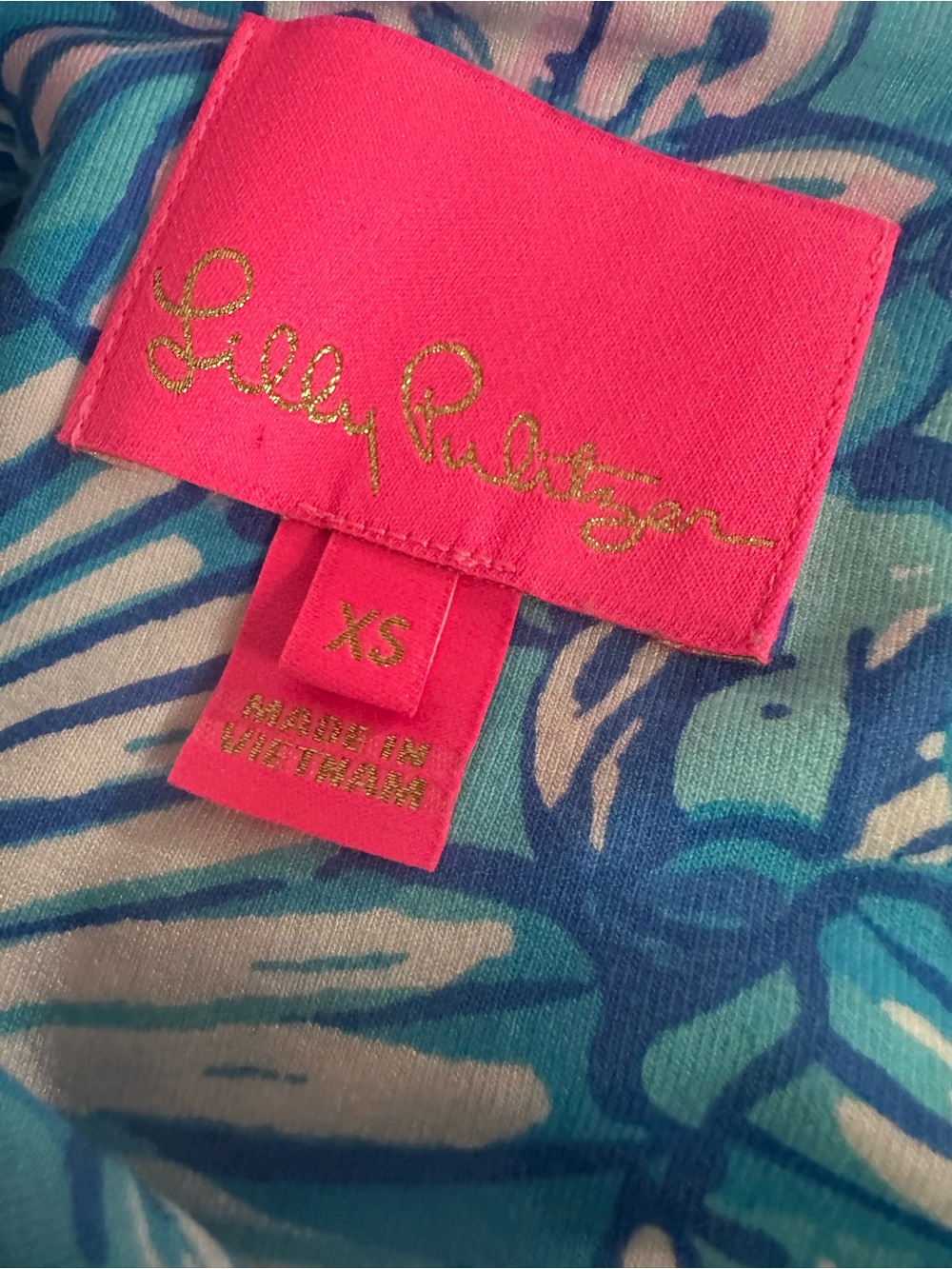 Lilly Pulitzer Moana wrap high low dress.
Worn once, washed and hung to dry. - Picture 4 of 4